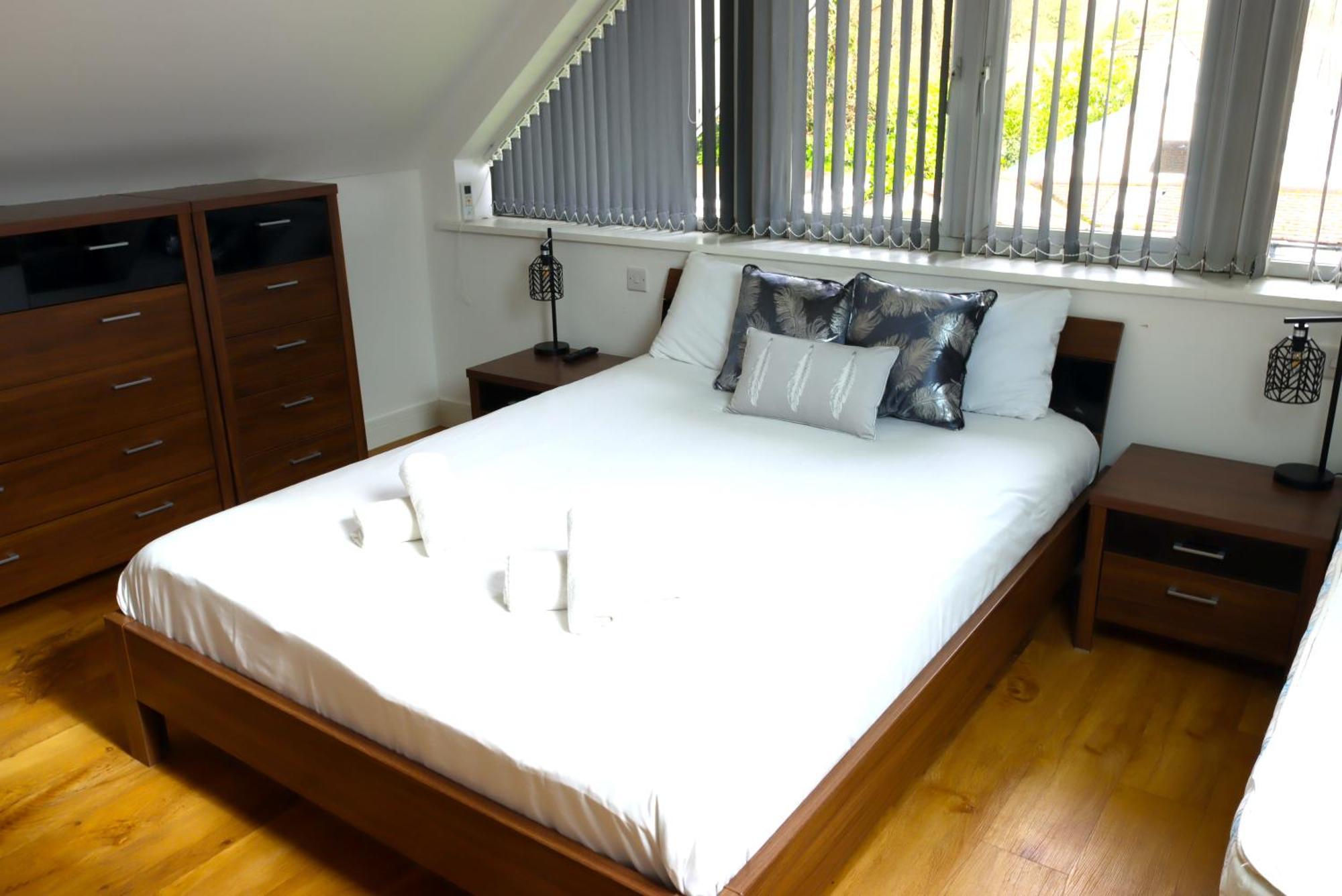 Four Corners Holiday Home Hot Tub & Sauna Ferndown Extérieur photo