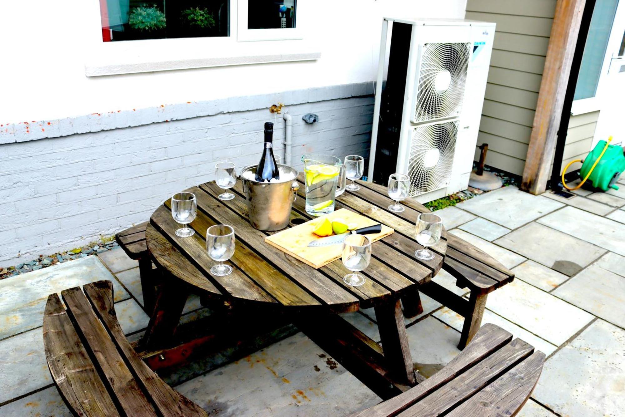 Four Corners Holiday Home Hot Tub & Sauna Ferndown Extérieur photo