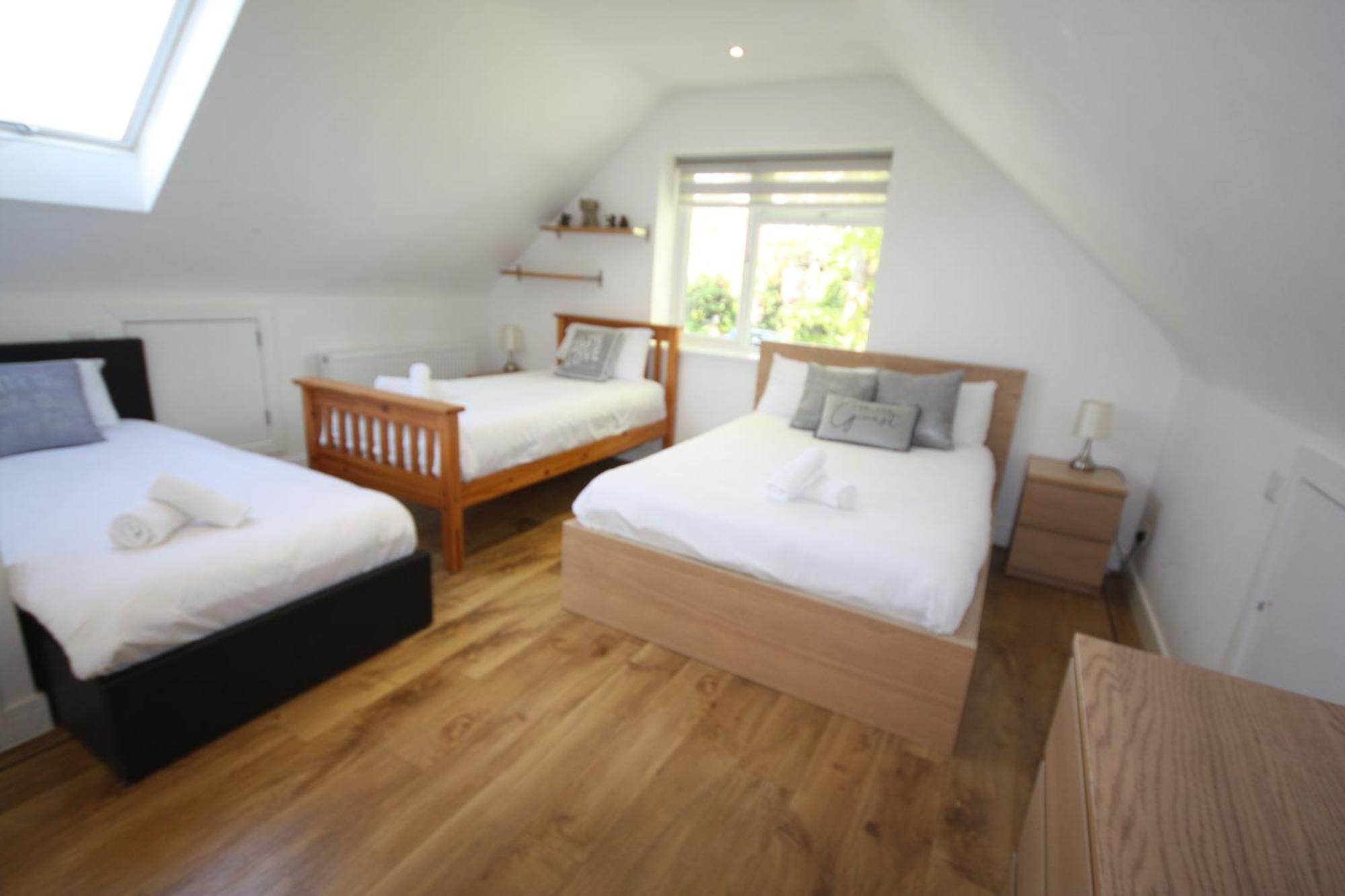 Four Corners Holiday Home Hot Tub & Sauna Ferndown Extérieur photo