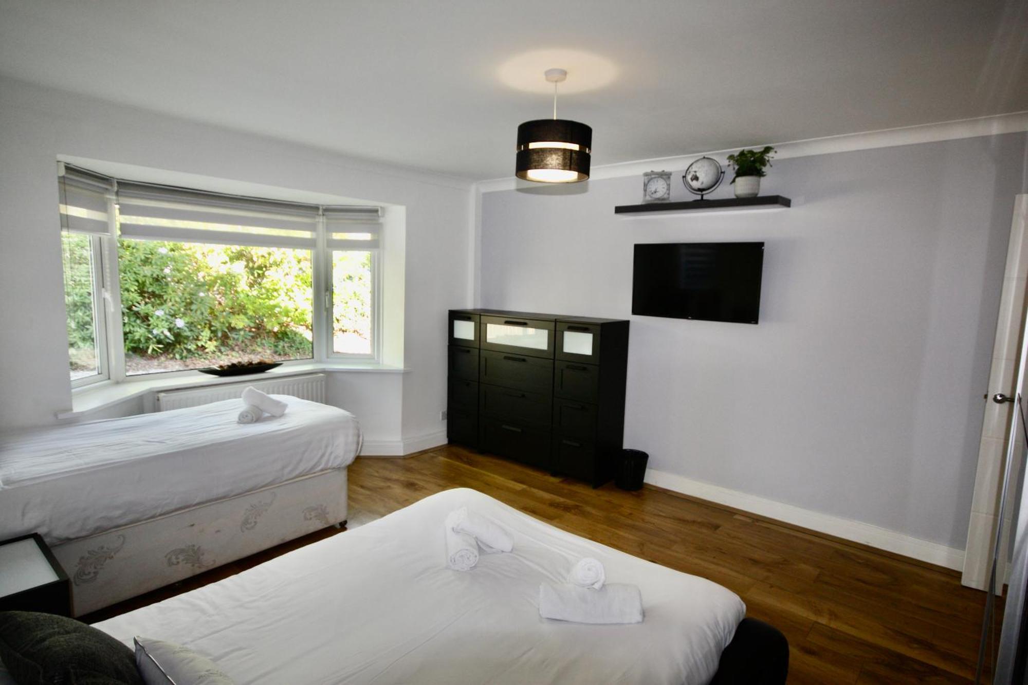 Four Corners Holiday Home Hot Tub & Sauna Ferndown Extérieur photo